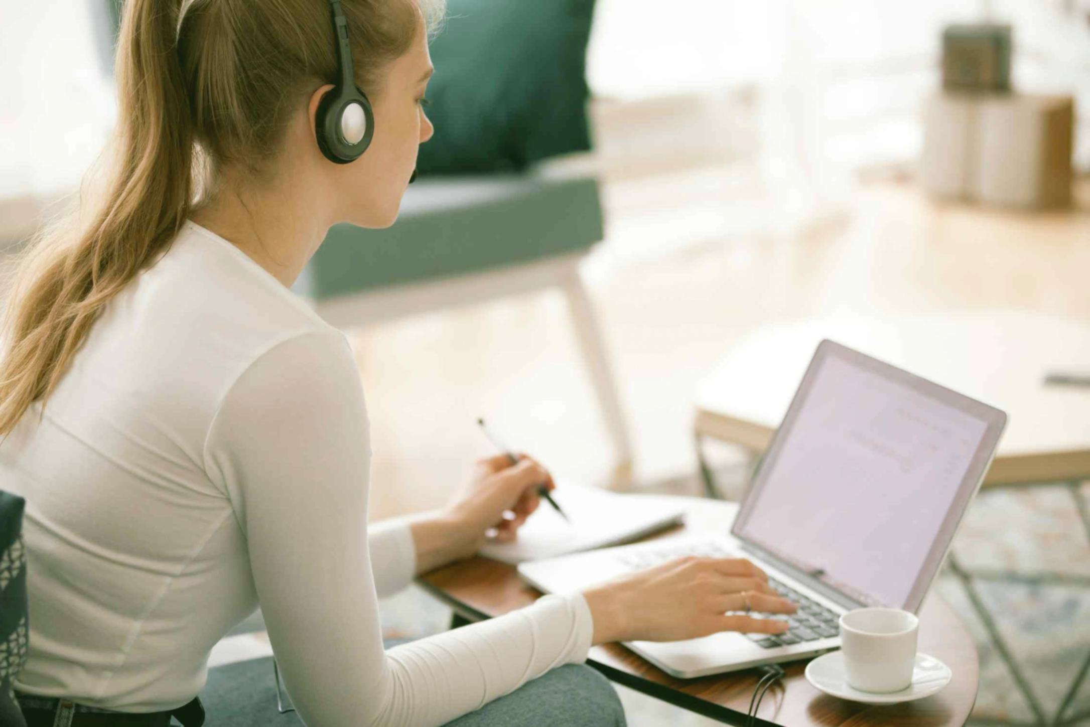 Ejercicio práctico de valoración por múltiplos comparables en sector industrial español